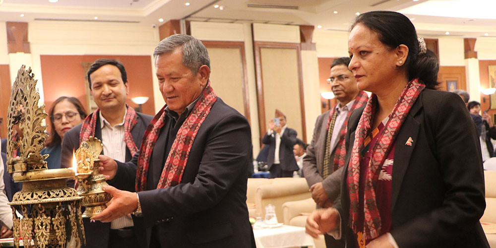 सामाजिक सञ्जालसम्बन्धी विधेयक जसरी पनि संसद्बाट पास गर्छौं : सञ्चार मन्त्री गुरूङ